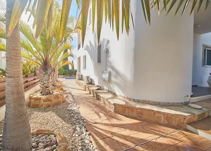 Prázdninový dům Cozy 3-bd Natalia, Walk To Paphos