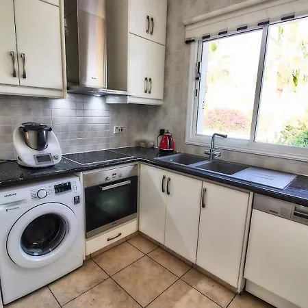 Hébergement de vacances Cozy 3-bd Natalia, Walk To Paphos